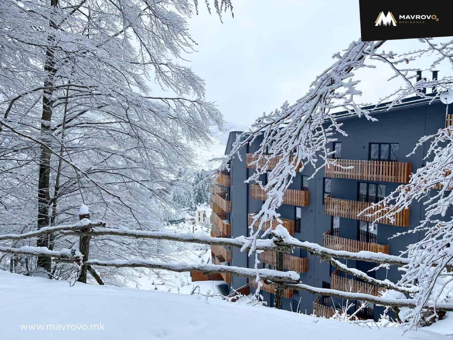 The Royal Pine Маврово во зима